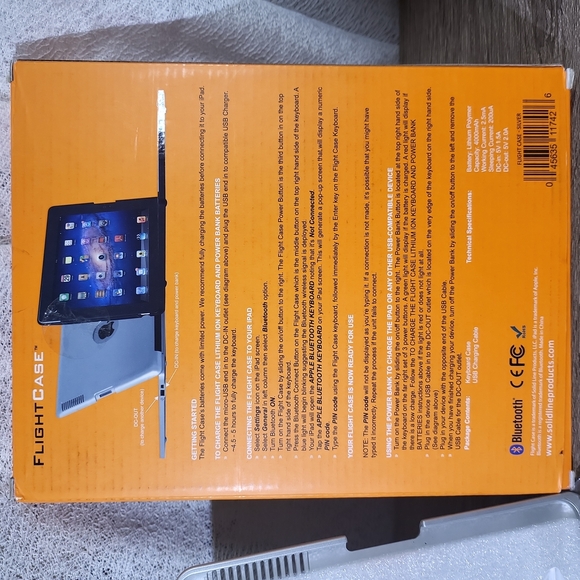 3/$35 FlightCase, Bluetooth 3.0 Keyboard case with Power Bank - Picture 2 of 12